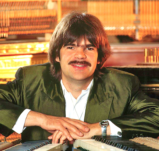 Axel Zwingenberger lehrt den Zügen Boogie tanzen. Foto: oh