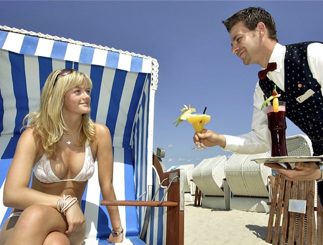 Ultimativer Urlaubstraum: Die Deutschen lassen sich die schönste Zeit des Jahres zunehmend etwas kosten. Auf Annehmlichkeiten, exklusive Hotels und besonders guten Service wird höchster Wert gelegt.