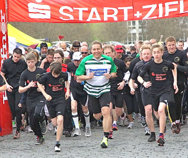 Auch Bürgermeister Markus Braun (M.) freut sich auf den Fürthlauf. Foto: oh