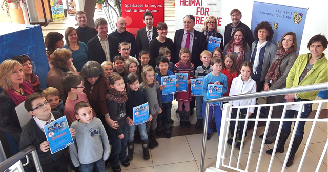 Vertreter der teilnehmenden Schulen freuten sich über die Auszeichnungen. Foto: Landratsamt Erlangen-Höchstadt