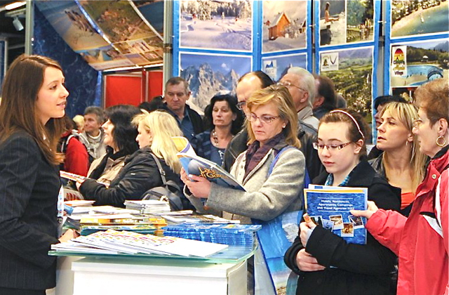 Informationen über Urlaubsziele stehen hoch im Kurs. Foto: AFAG