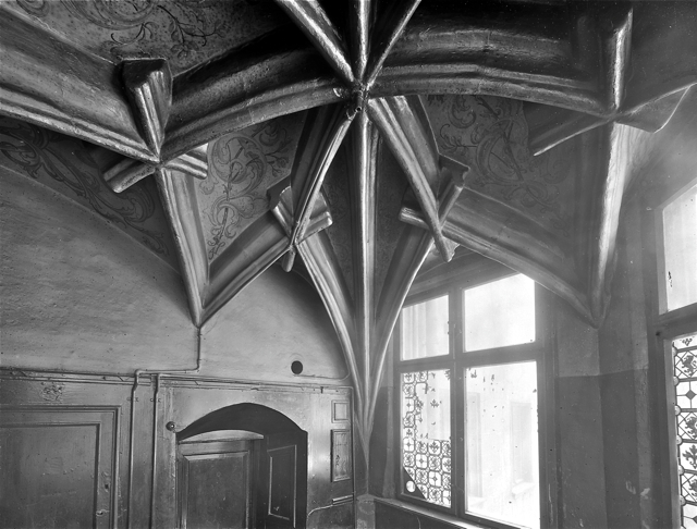Blick auf das Chörleingewölbe im Haus Josephsplatz 1 (1605), 10. Mai 1905.