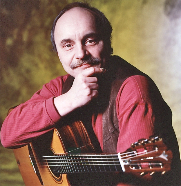 Am Freitag, 1. März, tritt Werner Lämmerhirt um 20 Uhr im Jungen Theater Forchheim auf. Seit mehr als 40 Jahren ist er einer der erfolgreichsten und innovativsten Gitarristen und Songschreiber. Durch seine Umtriebigkeit, enormen Fleiß und Kreativität ist Lämmerhirt ständig damit beschäftigt, sich selbst weiterzuentwickeln. Foto: jtf