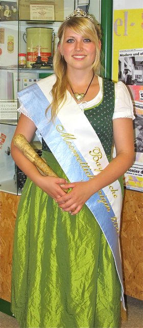 Die Bayerische Meerrettich-Königin Lea I. Foto: Stadt Baiersdorf