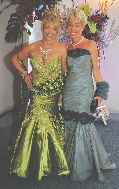 Feierten beide Geburtstag: Modelady Dominic Armbrüster (l.) und Unternehmergattin Karin Rösch.