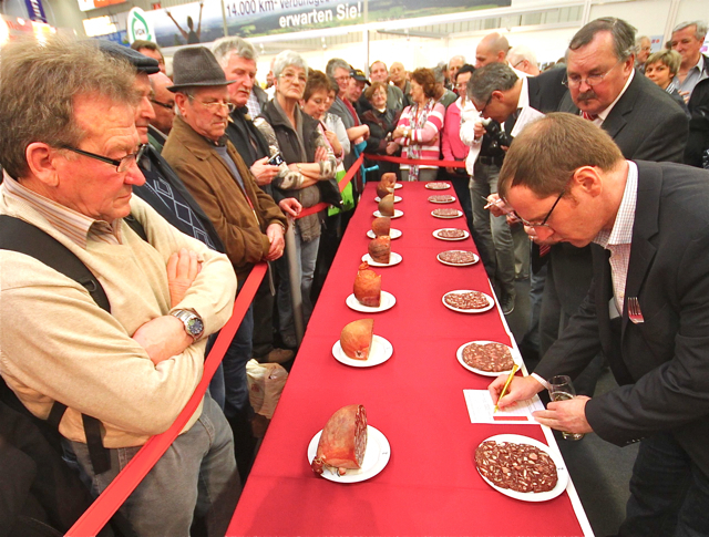 Das Presssacktest-Finale bei der Freizeitmesse stieß auch im vergangenen Jahr auf großes Interesse. Foto: LRA Roth