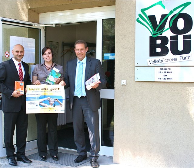 Dejan Susak, Christina Röschlein und Bürgermeister Markus Braun (von links) sind gespannt auf die Resonanz. Foto: Sparda-Bank Nürnberg