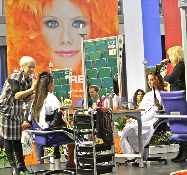 Die HAARE, Bayerische Meisterschaft der Friseure, ist eine Mischung aus Show, Ausstellung und Weiterbildung ...