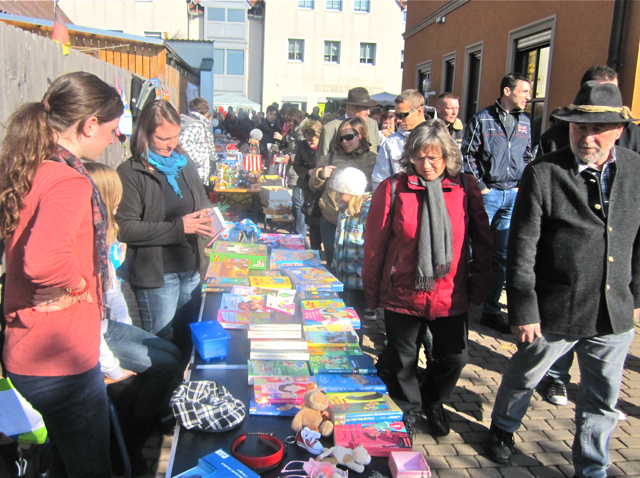 Beim Herbstmarkt kann man viele Schnäppchen machen. Foto: oh