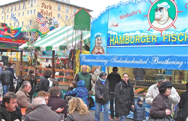 Auch der beliebte Fischmarkt ist wieder integriert.