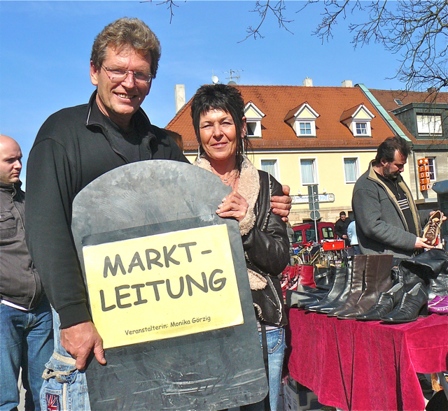 Bernd und Monika Görzig achten darauf, dass keine Neuwaren angeboten werden. Foto: Iris Anna Kötter