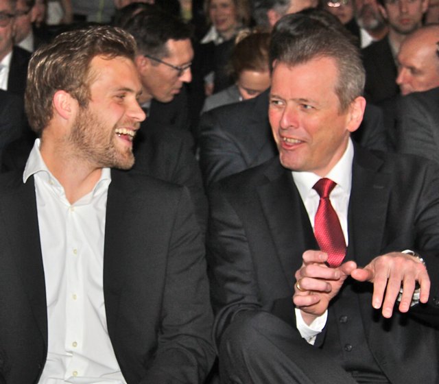 Oberbürgermeister Dr. Ulrich Maly (r.) mit Olympionik Max Müller.