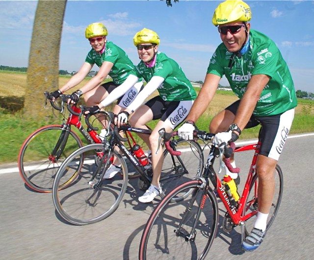 Schirmherrin der Aktion ist die Olympiasiegerin Petra Behle (l.). Foto: Bendlin