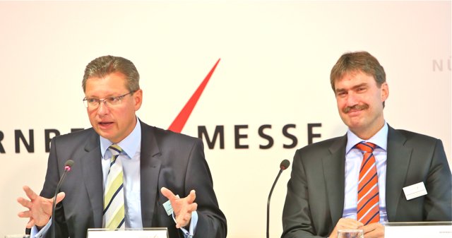 Dr. Roland Fleck (l.) und Peter Ottmann: Die Geschäftsführer der NürnbergMesse blicken positiv in die Zukunft. Foto: NürnbergMesse