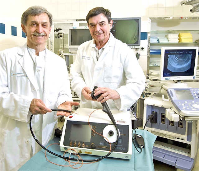 Oberarzt Dr. Volkmar Wießner (l.) und Chefarzt Dr. Herbert Muschweck. Foto: oh/Klinikum Nürnberg