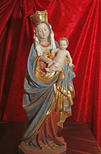 Im Rahmen einer Sonderausstellung kann man auch zahlreiche Madonna-Figuren bewundern. | Foto: oh