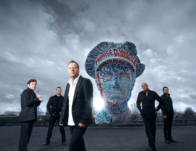 Kommen mt einem Best of-Programm in die Fürther Stadthalle: die "Simple Minds". Foto: oh