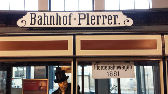 Pferdebahnwagen zwischen Bahnhof und Plärrer. | Foto: bayernpress