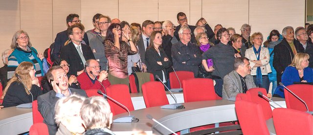 Die Journalisten im Medien-Center ...