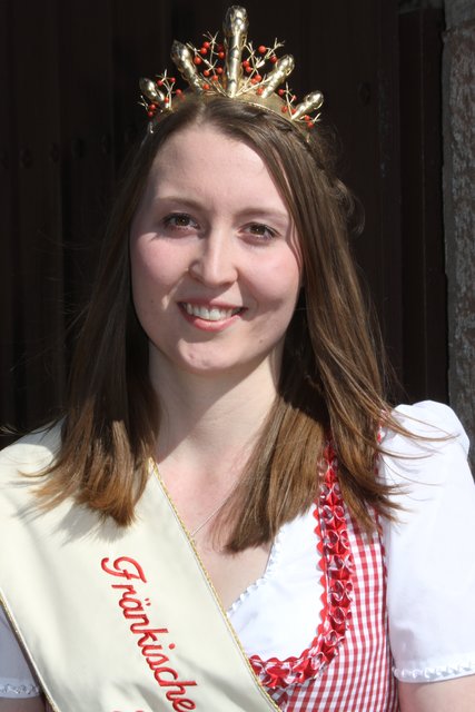 Die neue Fränkische Spargelkönigin 2014/2015 Miriam Adel. | Foto: bayernpress