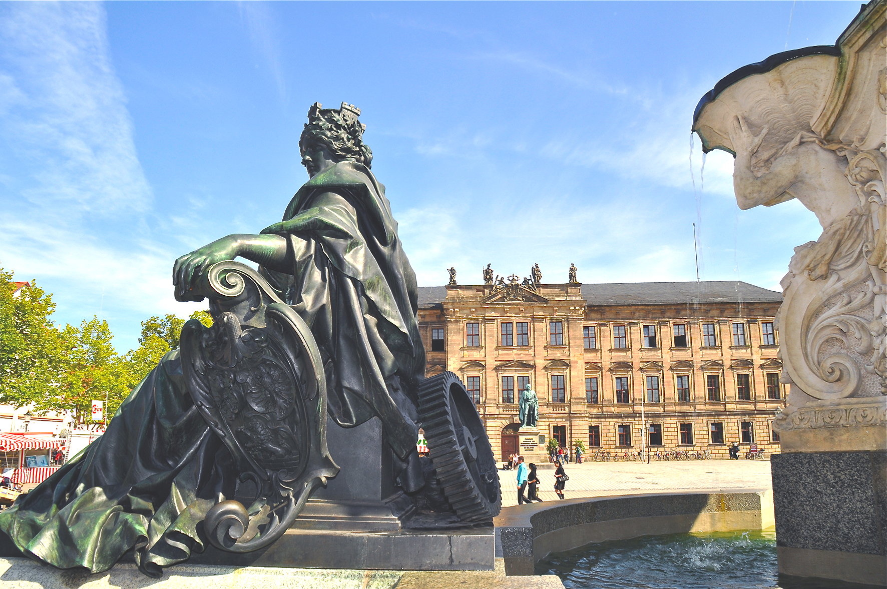 Die Hugenottenstadt Erlangen hat nichts von ihrer Attraktivität eingebüßt – Besucher- und vor allem Übernachtungszahlen des vergangenen Jahres belegen dies erneut. Foto: oh / Sabine Ismaier