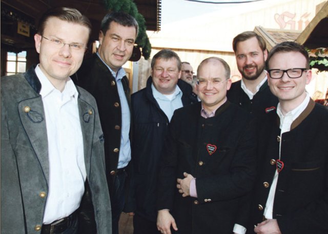 Die CSU feierte am Frühlingsfest: (v.l.) Stadtrat Markus König, Minister Dr. Markus Söder, MdL Michael Brückner, Nürnbergs CSU-Chef Sebastian Brehm, MCN-Vorstandsmitglied Jochen Kohler und Bezirksrat Daniel Forster. | Foto: bayernpress