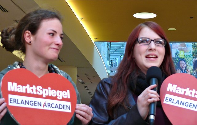 Leonie und Nadine grüßen ihre Mütter Ariane und Silke.