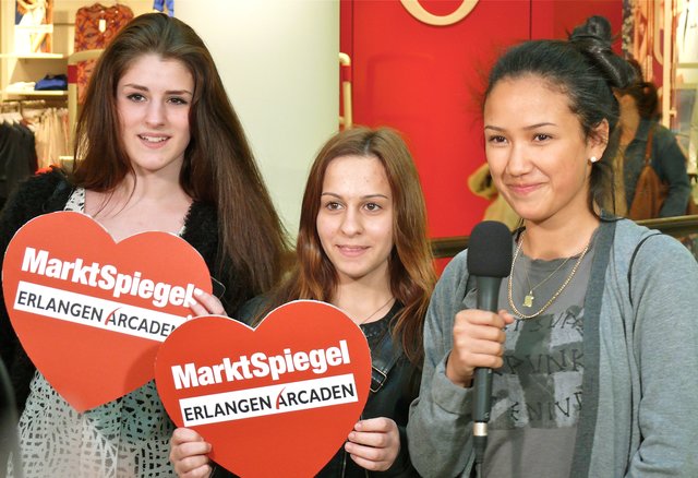 Nadia, Anna und Yasmin grüßen ihre Mütter Nor, Christin und Iman.