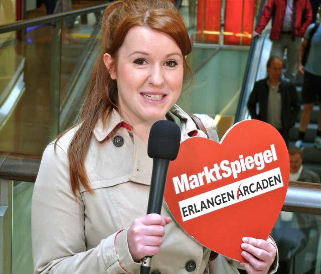 Ann-Kathrin grüßt Mutter Sonja.