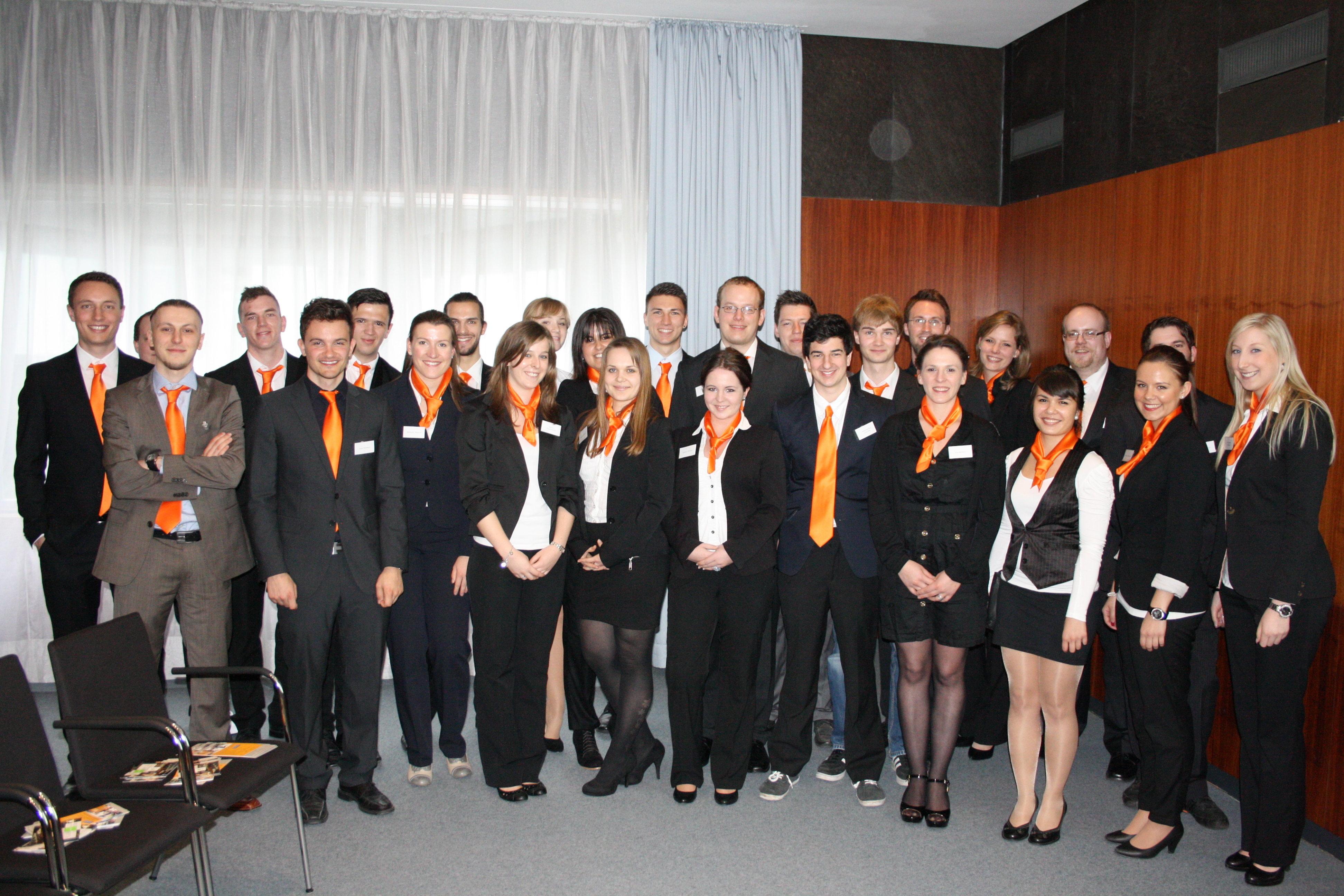 Studierende der IBS Nürnberg während der Podiumsdiskussion im Jahr 2013.