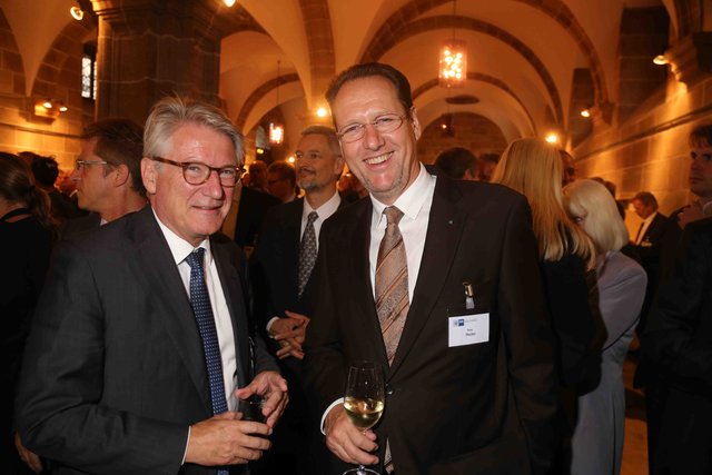 Staatsintendant Peter Theiler (r.) und Unternehmer Peter Kurz. | Foto: bayernpress