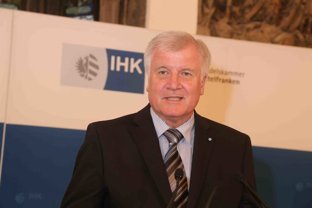 Horst Seehofer beim 150. Kammergespräch bei der IHK Nürnberg für Mittelfranken. | Foto: bayernpress