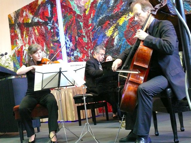 Für die feierlich-musikalische Umrahmung sorgte das Ensemble des Erlanger Musikinstitutes. Foto: Uwe Müller