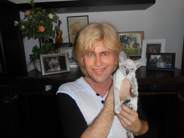 Mark und Siam-Mädchen  Fritzi | Foto: John R. Braun