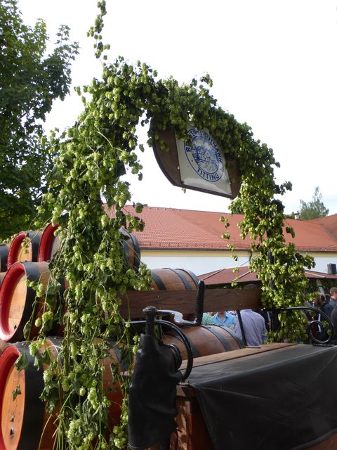 Wappen im Hopfenbogen