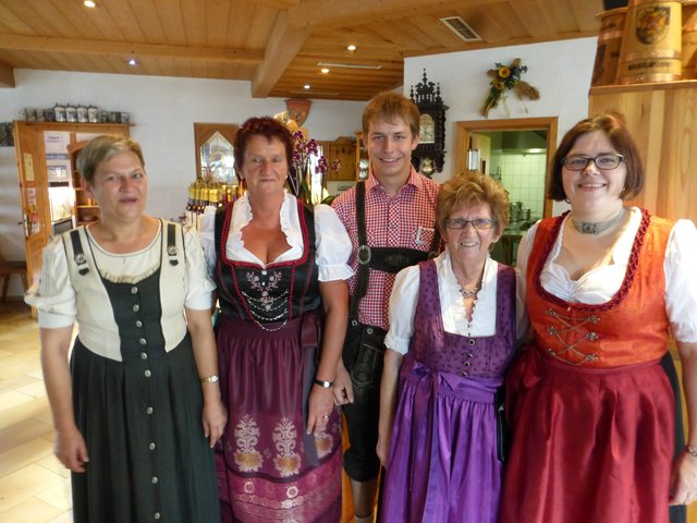 fleißiges Team der Brennereistuben