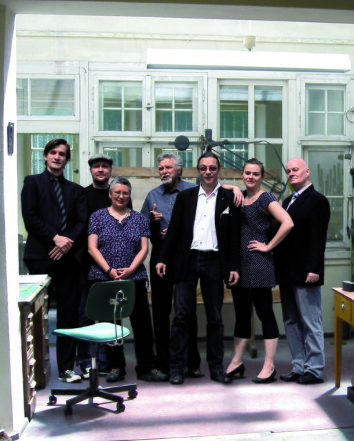 Die Autoren sind (v.l.): Vincent E. Noel, Holger Trautmann, Madeleine Weishaupt, Günter Körner, Michael Lösel, Susanne Rudloff, Wolfgang Dahms.