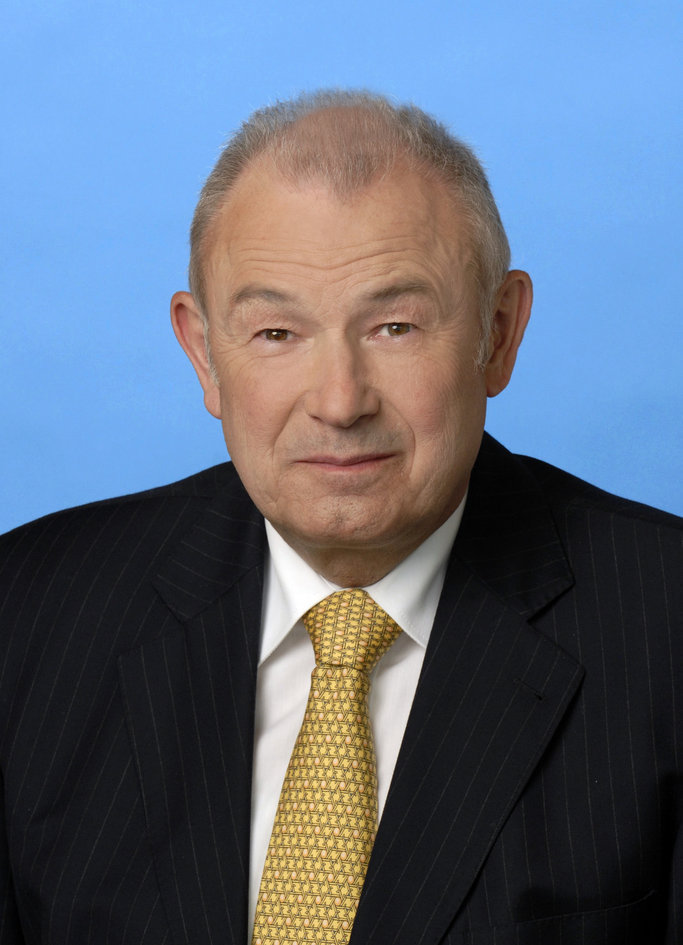 Dr. Günther Beckstein (Foto), Renate Schmidt und Bruno Schnell erhalten am Samstag, 18. Oktober 2014, die Ehrenbürgerwürde der Stadt Nürnberg.
