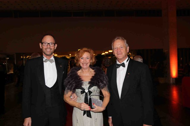 Prof. Dr. Klaus Wübbenhorst (l.), Metropolregion Nürnberg, und Ehefrau Brigitte mit Prof. Dr. Heimo Ertl.