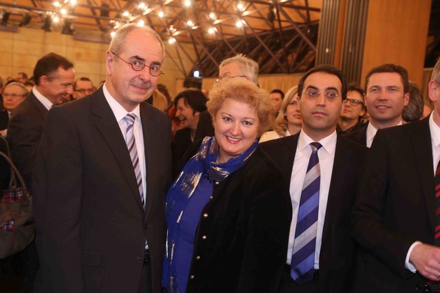MdL Petra Guttenberger, Fürths Landrat Matthias Dießl (r.) und Asip Kaya, türkischer Generalkonsul.