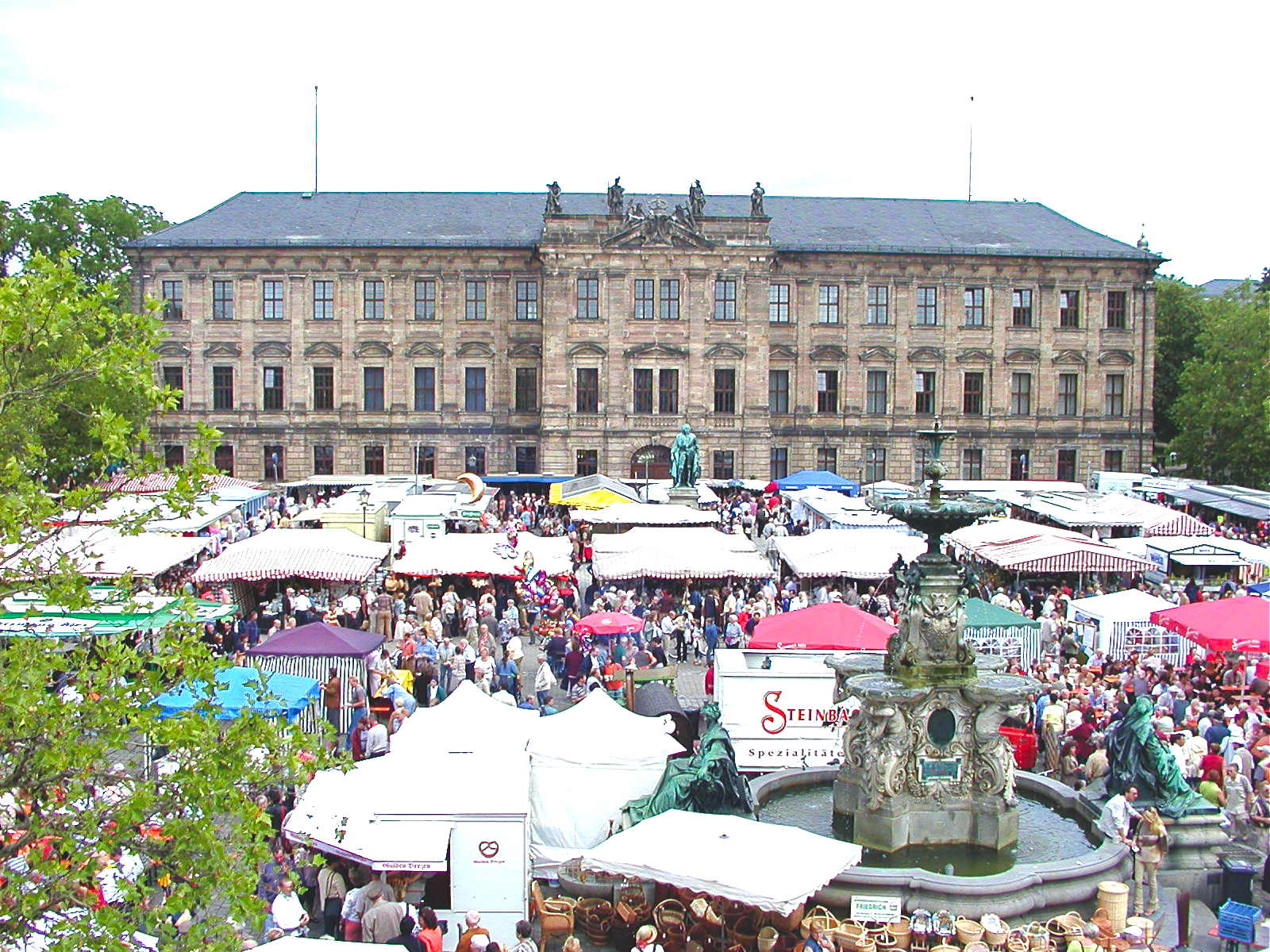 Erfolgsgeschichte: Auch das Marktplatzfest lädt heuer (am 22. und 23. August) wieder nach Erlangen ein – in seiner bereits 38. Auflage. Foto: ETM