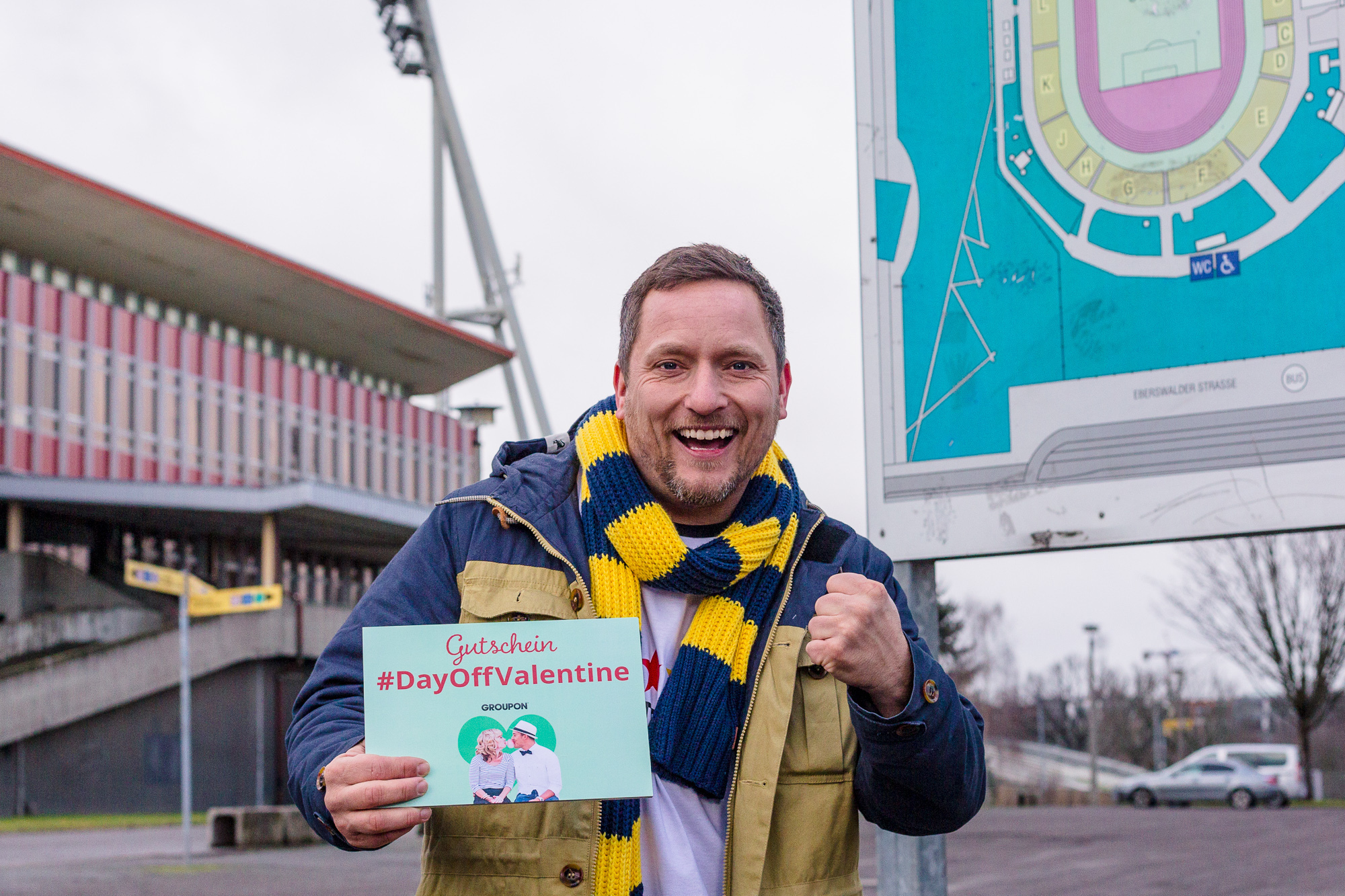 Der ,,DayOffValentine-Gutschein“ gibt deutschen Männern frei.