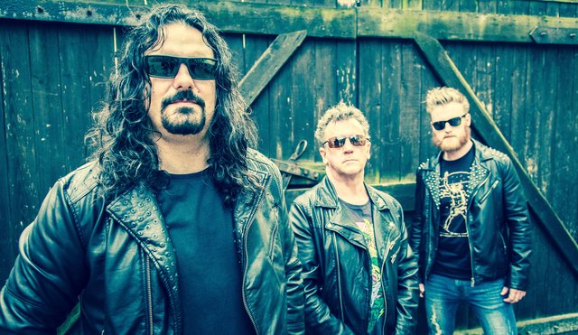 Das australische Bluesrock-Trio Vdelli lässt es zusammen mit den alten Haudegen von Hundred Seventy Split in der Kulturfabrik richtig krachen. | Foto: Novak Day