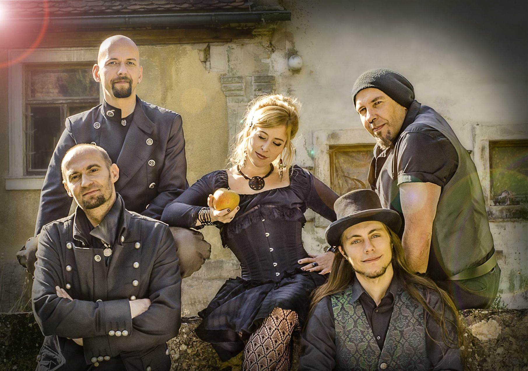 Melodien und Texte wie Zaubersprüche: „Faey“ gastieren am 28. März im Jungen Theater. Foto: Veranstalter