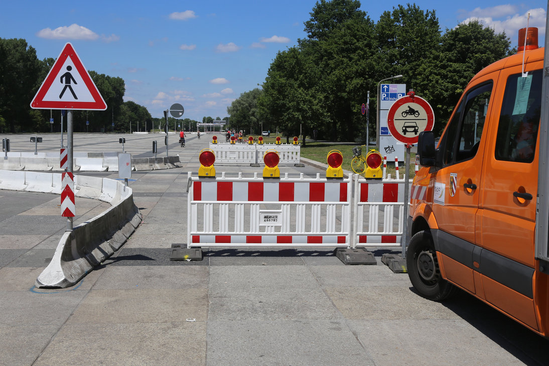Ein Teil der Großen Straße war nach dem tödlichen Unfall im Juni 2014 gesperrt. Weiterhin wurden Verkehrsschilder aufgestellt, die die Geschwindigkeit auf 30 km/h drosseln sollen.