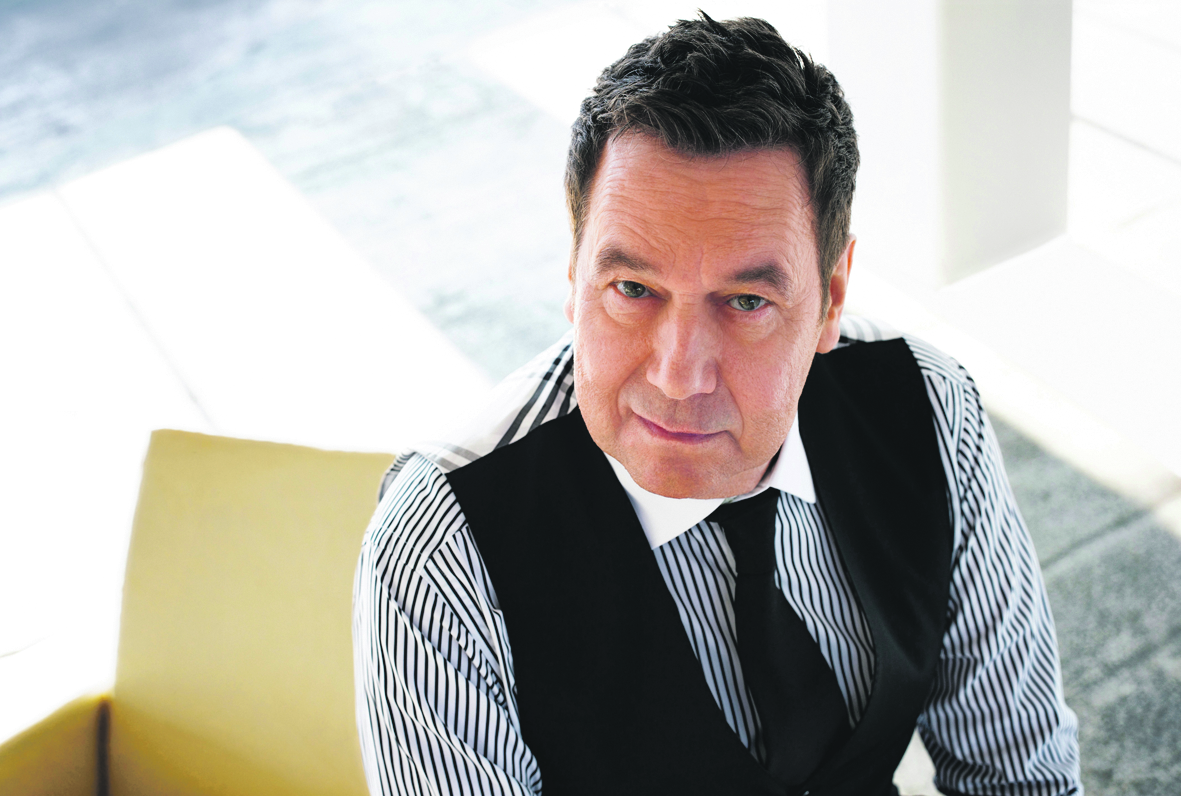Roland Kaiser live in der Meistersingerhalle.