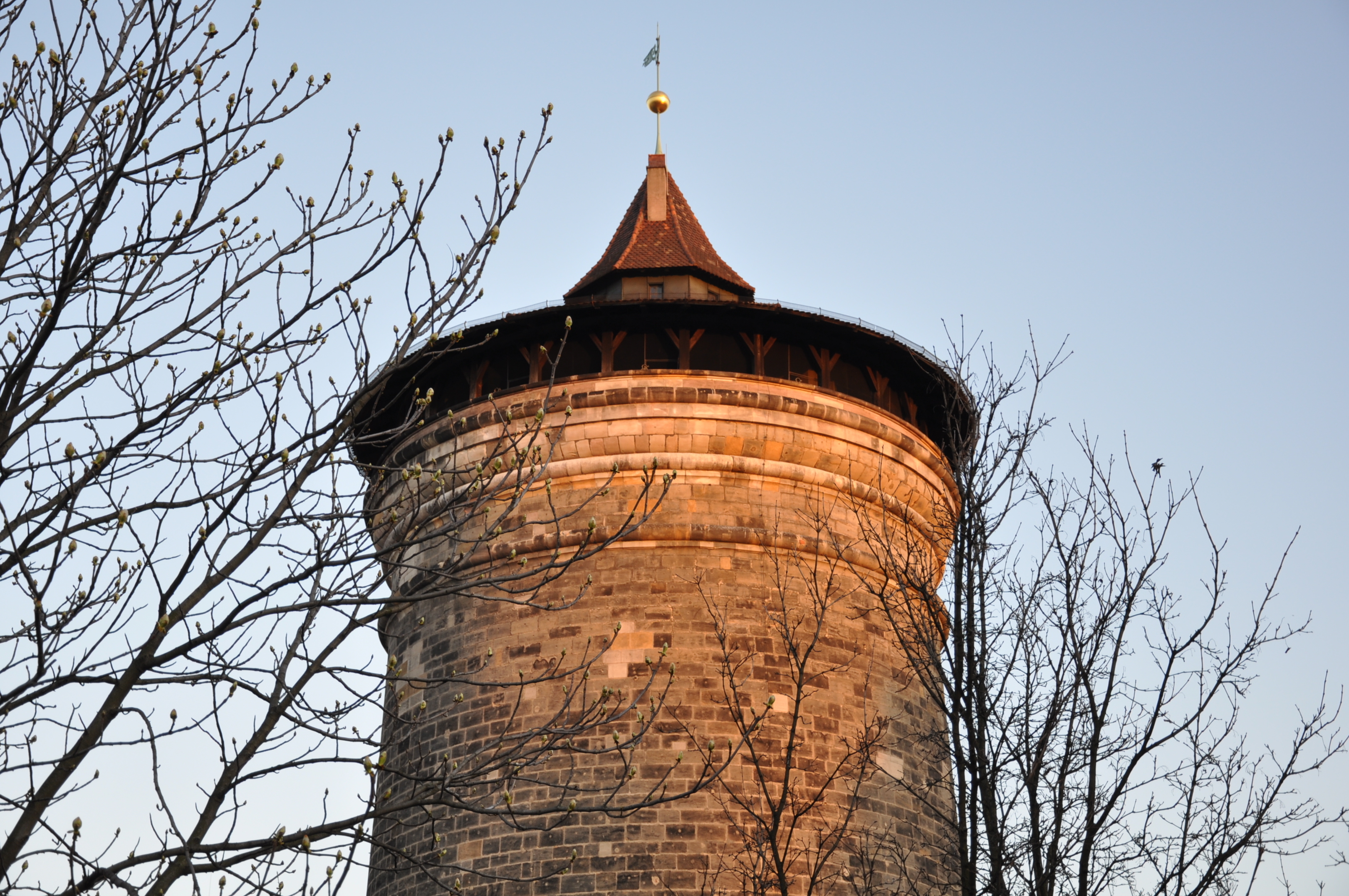 ,,Von Turm zu Turm": Laufertorturm.