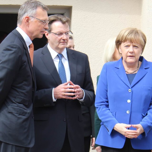 IHK-Präsident Dirk von Vopelius, Michael Frieser MdB mit Bundeskanzlerin Dr. Angela Merkel. | Foto: Büro Frieser