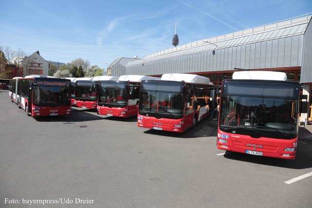 Die Busse sind vollklimatisiert und entsprechen alle der 2014 eingeführten Abgasnorm Euro 6. | Foto: bayernpress