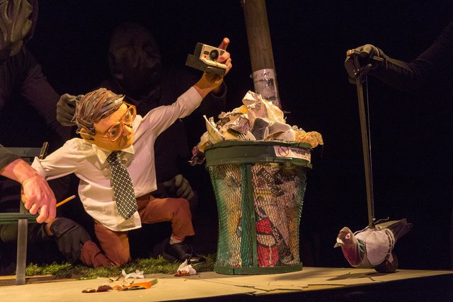 Mit „The Pigeoning“ bringt die New Yorker Künstlerin und Puppenspielerin Robin Frohardt ihr erstes abendfüllendes Figurentheaterstück auf die Bühne (Kulturforum, 9. Mai, 20 Uhr). | Foto: Robin Frohardt